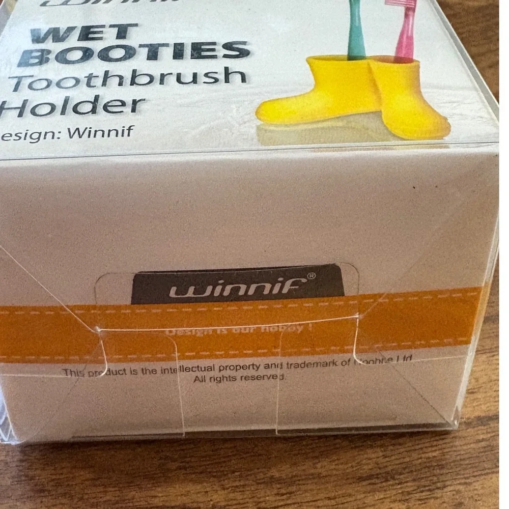 Winnif Wet Booties Yellow Toothbrush Holder New in Box Bathroom Decor Kids Child